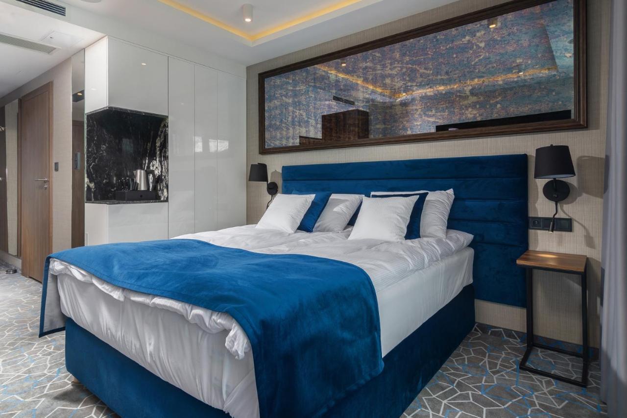 Deluxe Doppel-/Zweibettzimmer mit Balkon