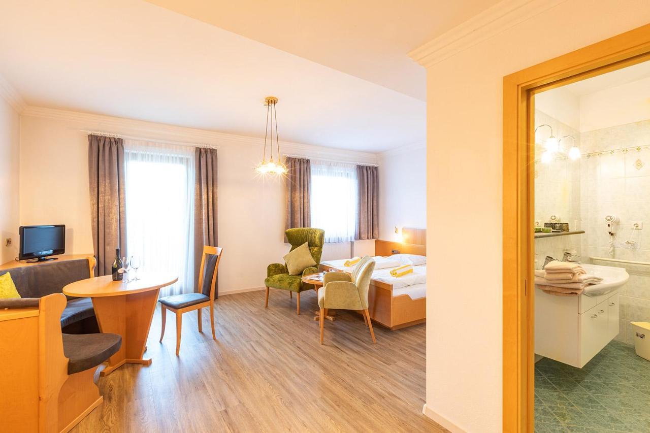 Großes Doppelzimmer
