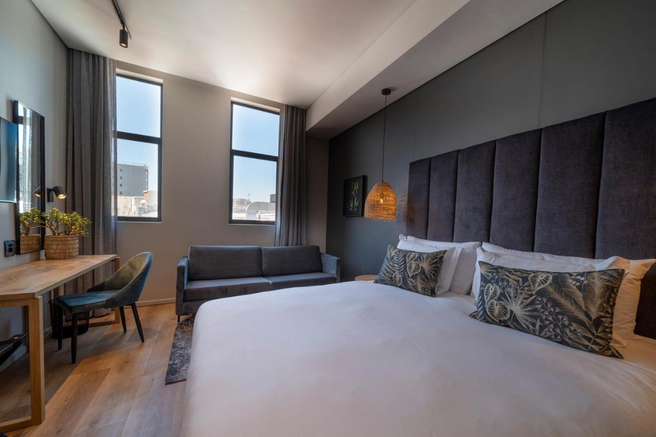Luxury Suite City View