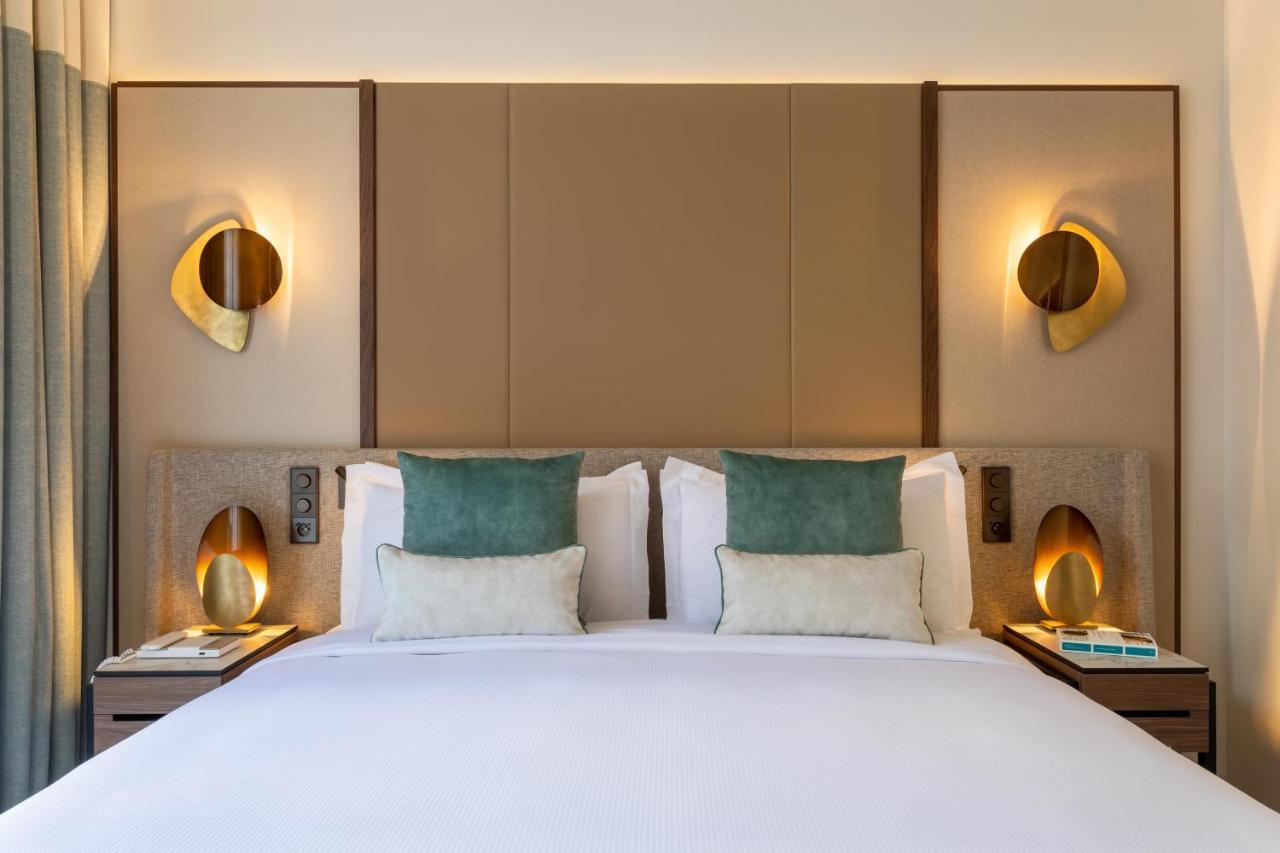 Junior Suite mit Kingsize-Bett und Balkon