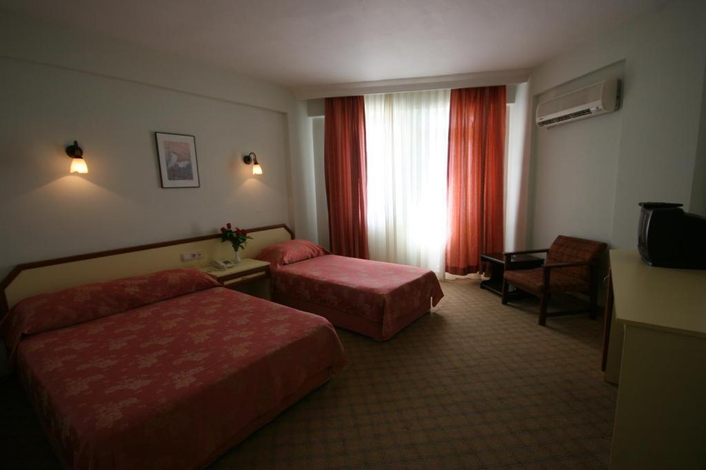 Standard Double Room,12279093:JPEG