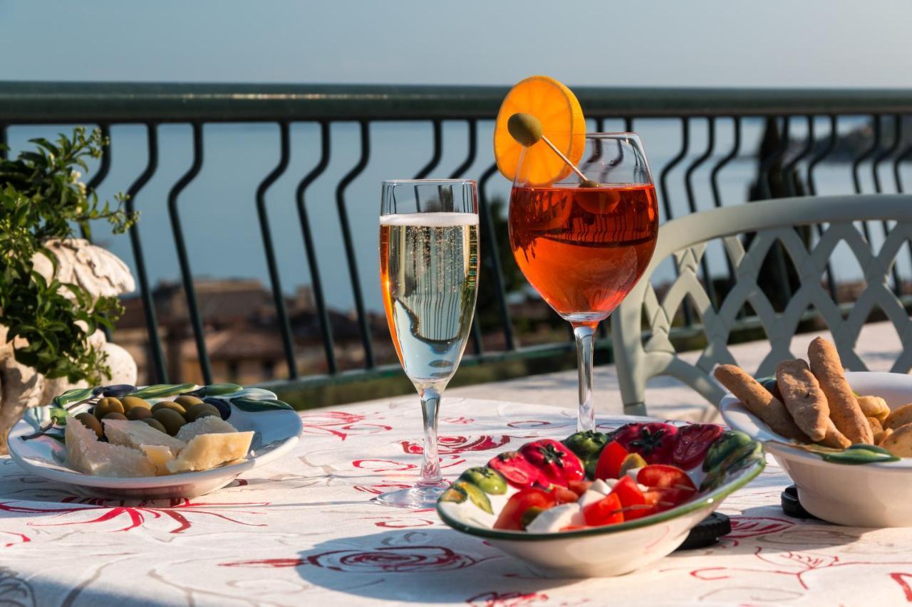 Comfort Doppelzimmer mit Balkon und Seeblick