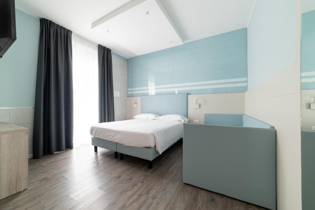 Deluxe Triple Room,1398307877:JPEG