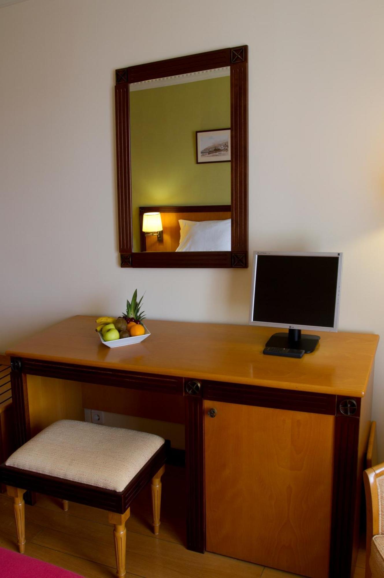 Double or Twin Room Garden View