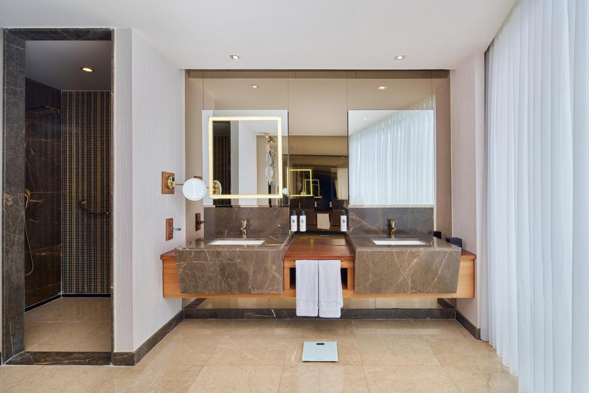 Royal Suite