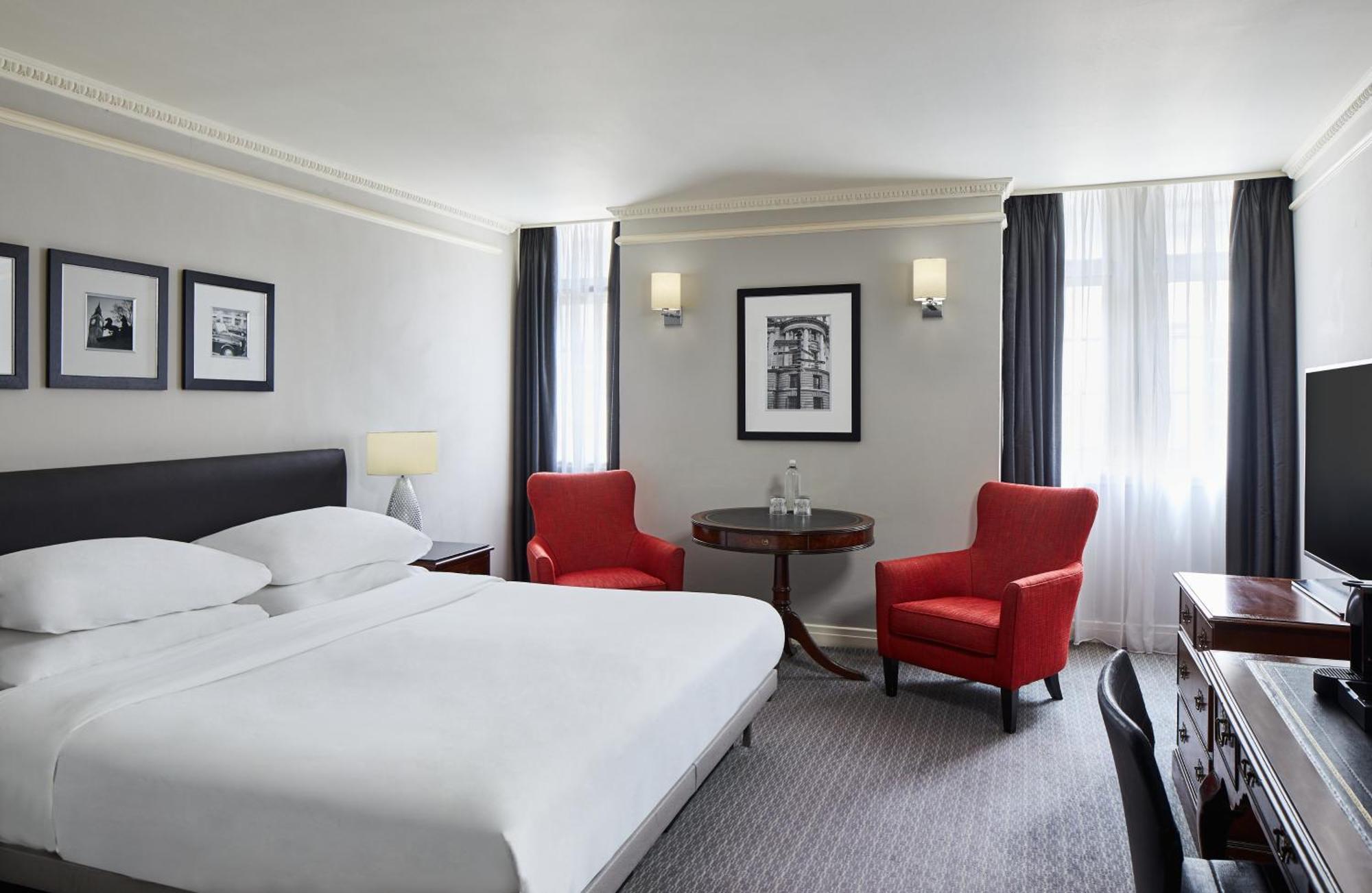 Superior Zimmer mit Kingsize-Bett