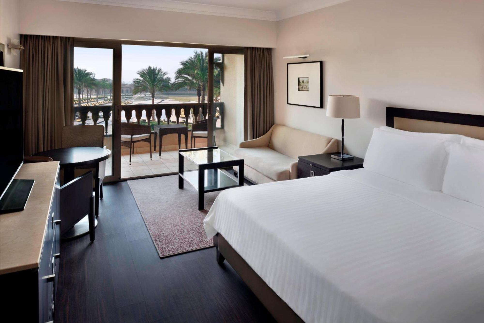 Deluxe Garden View Room Guest room 1 King Garden view Balcony