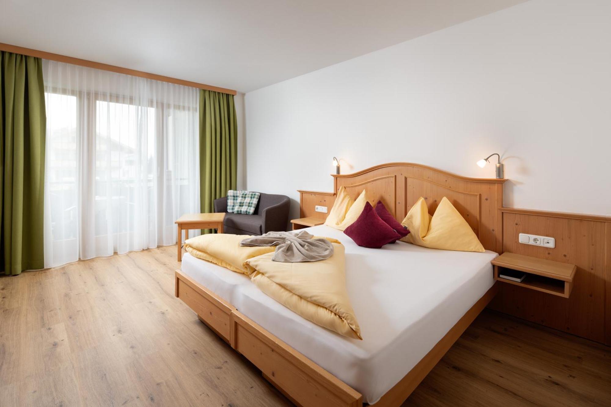 Double Room with Balcony,1621437513:JPEG
