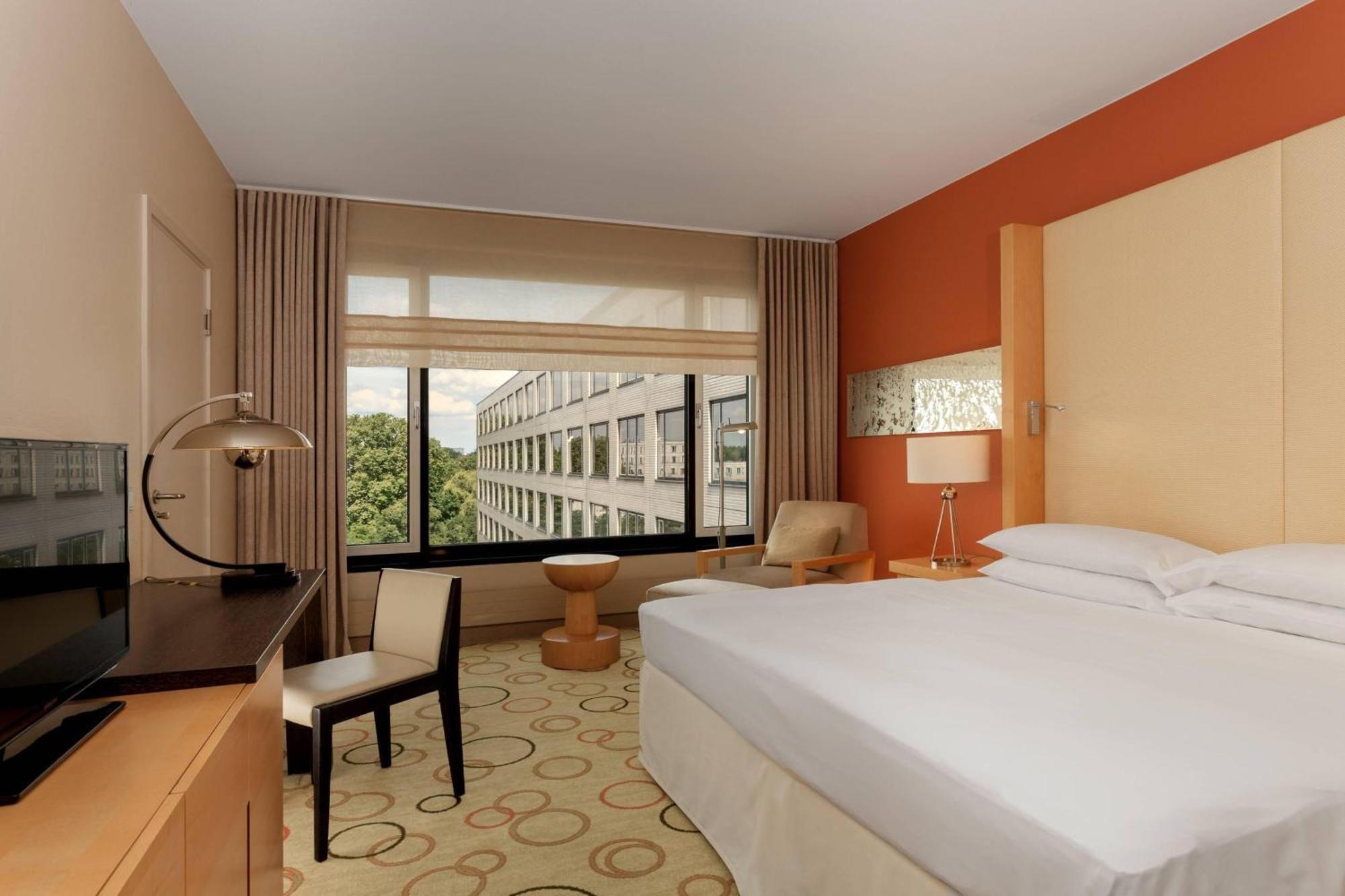 Deluxe Double Room with City View,1191357763:JPEG