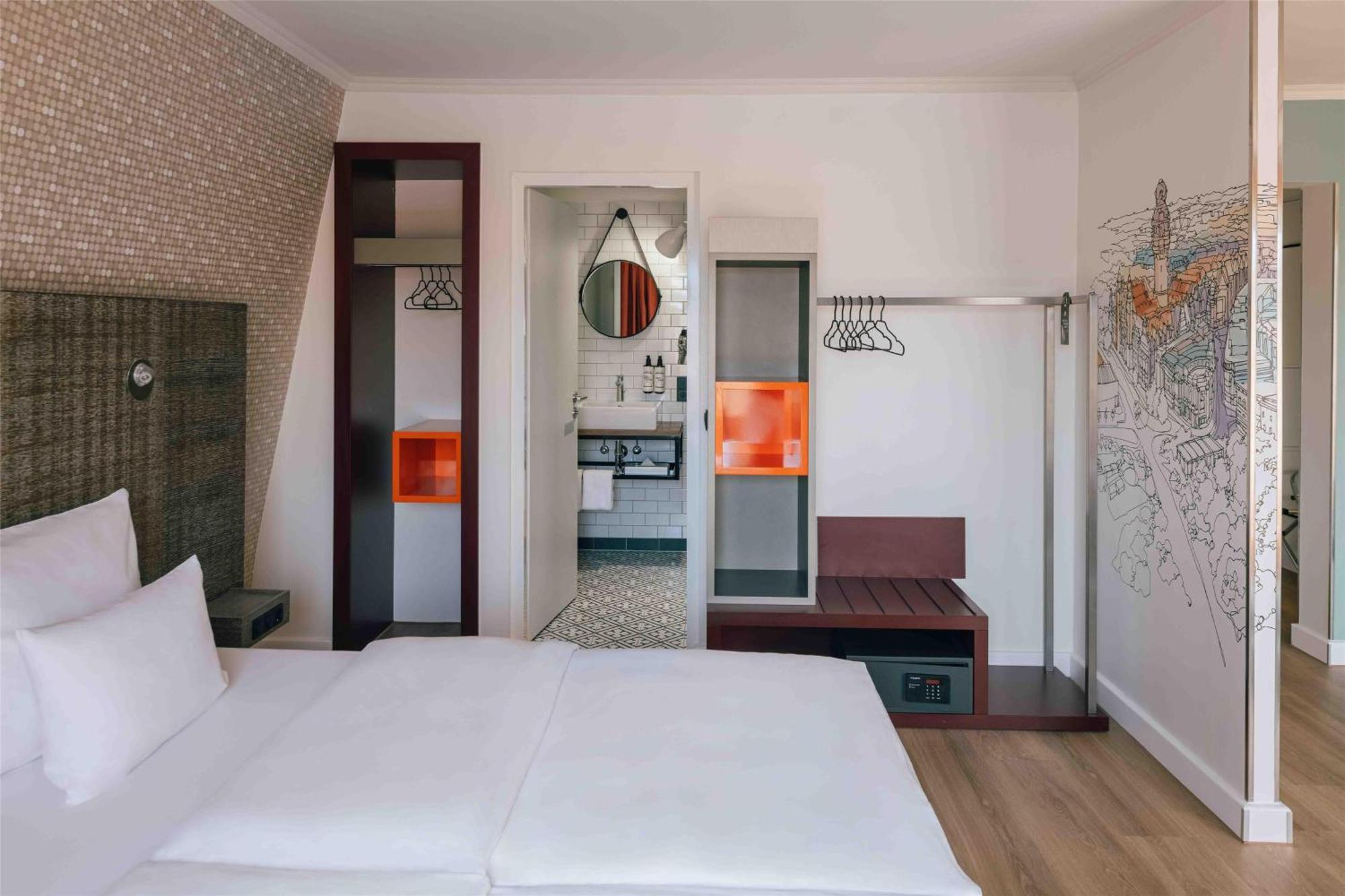 Large Double Room