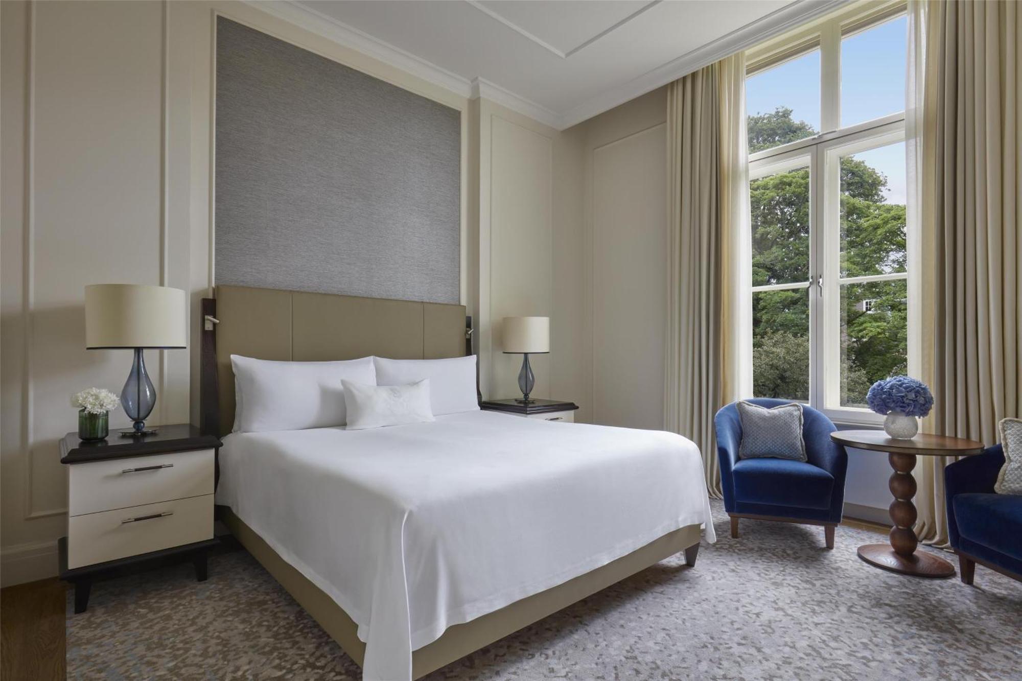 Grand Premier Zimmer mit Kingsize-Bett