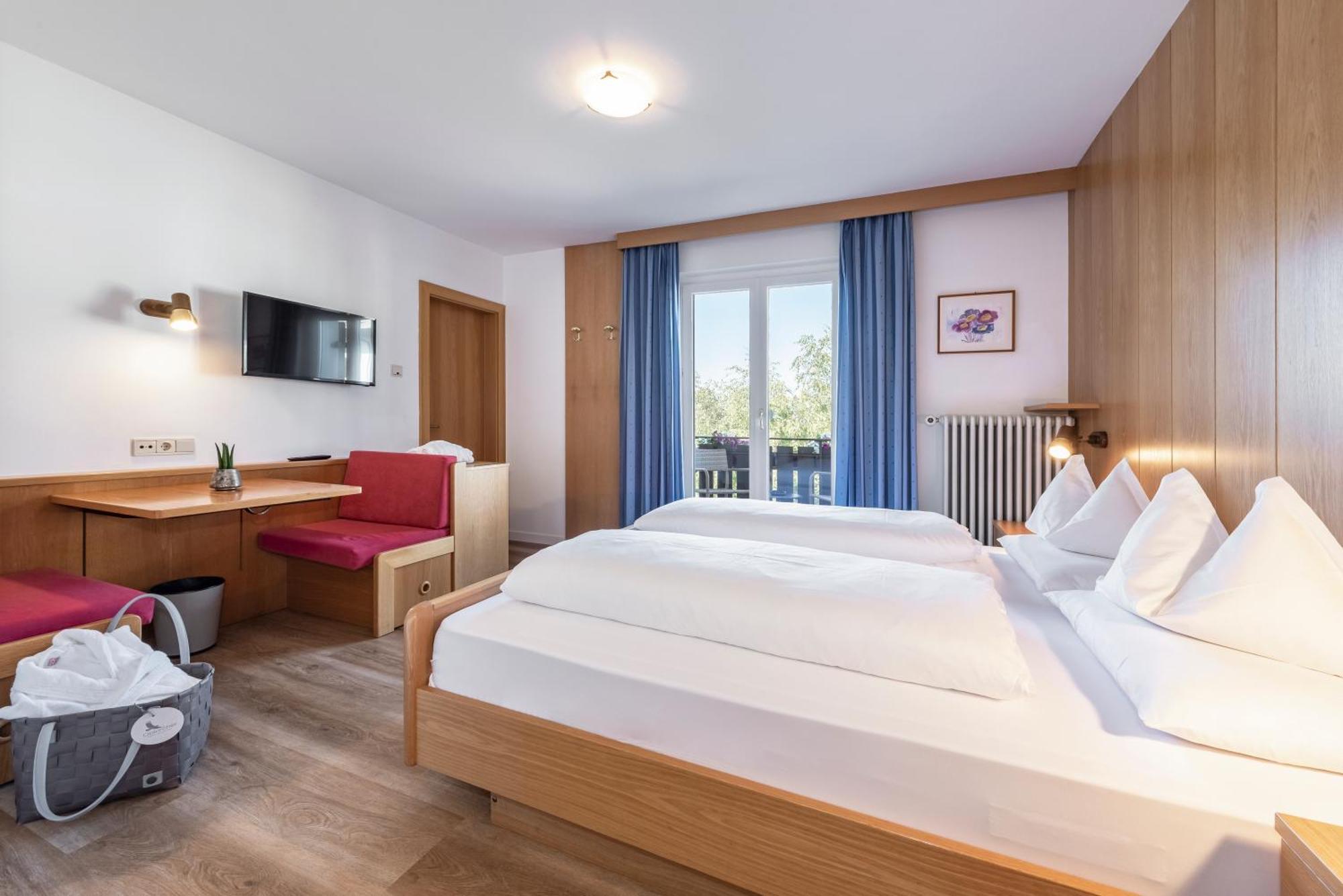 Budget Double Room,1771577286:JPEG