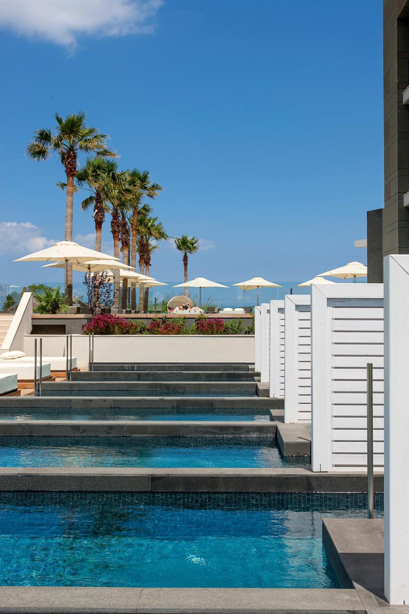 Poolsuite Experience