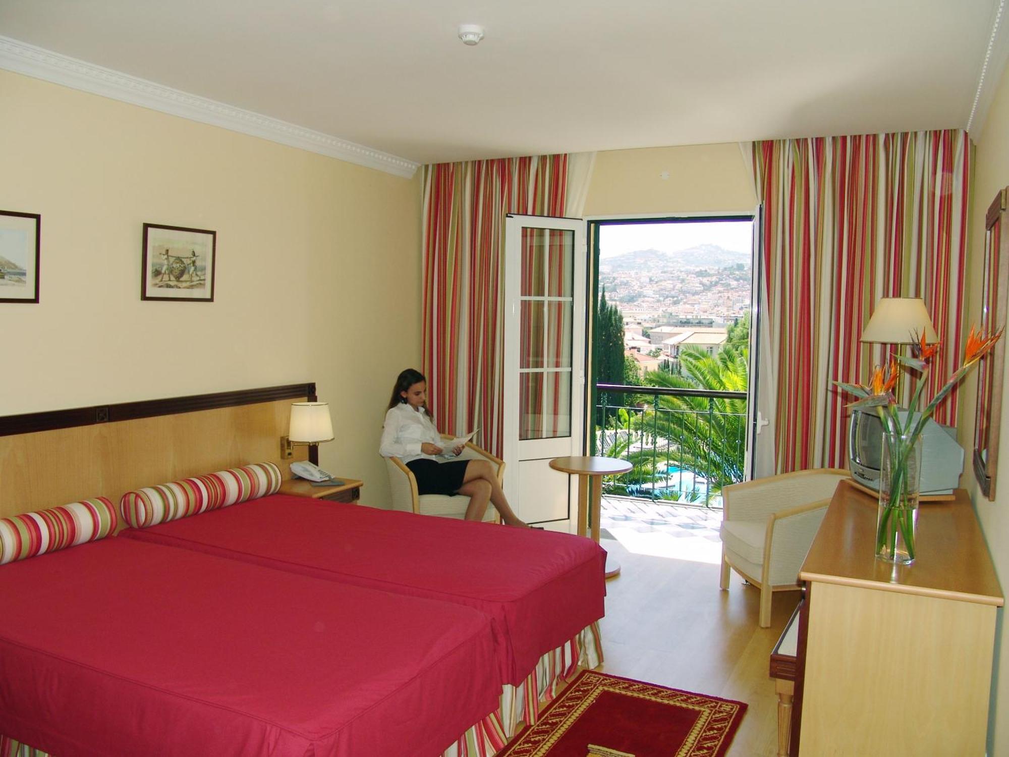 Double or Twin Room Garden View