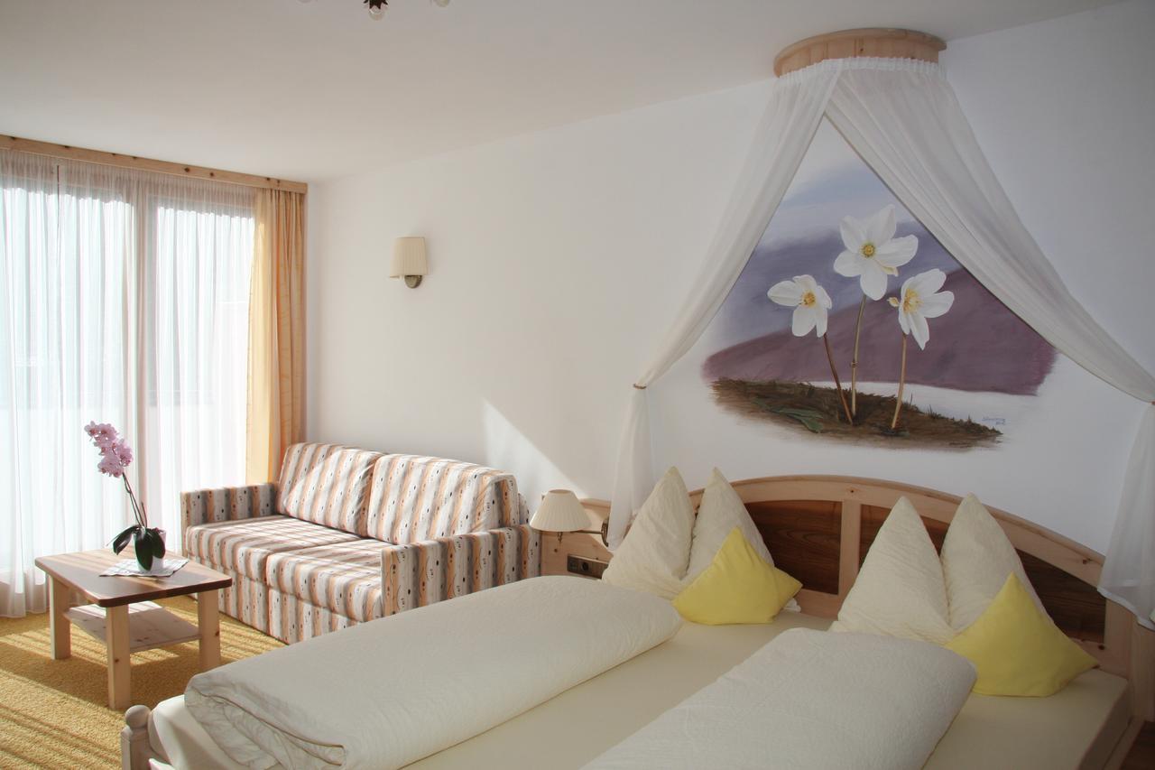 Deluxe Room,654956091:JPEG