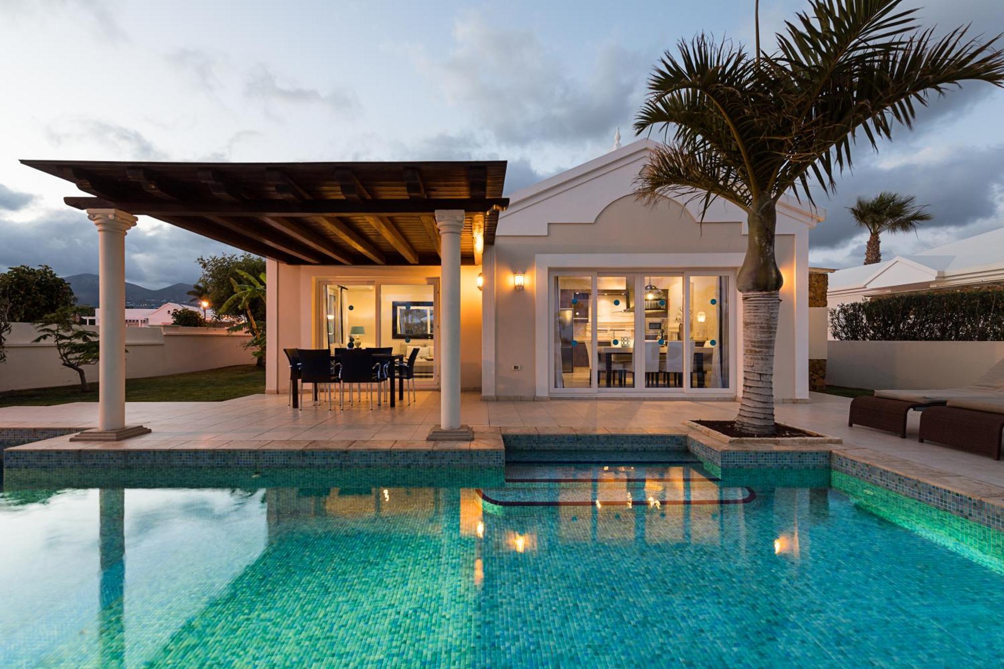 Villa mit 3 Schlafzimmern und privatem Pool