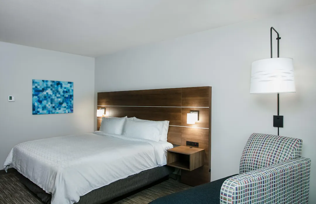 Holiday Inn Express & Suites Oakhurst-Yosemite Park Area By Ihg-1