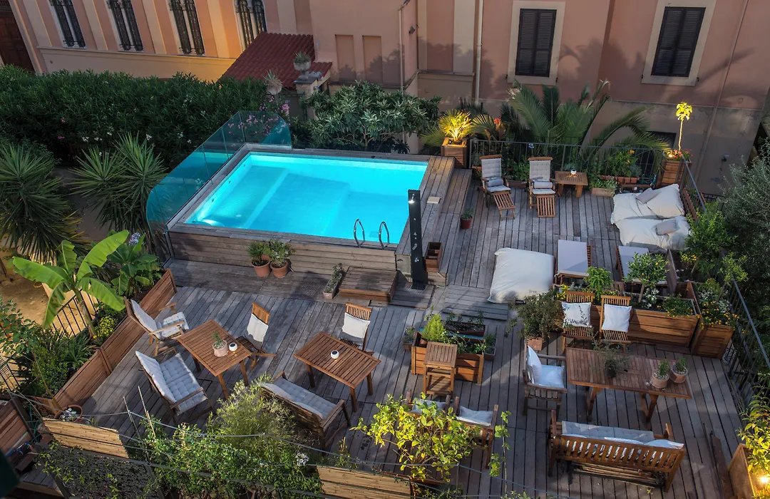 Palm Gallery Hotel-1