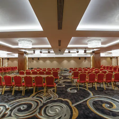 Azura Deluxe Resort & Spa-2