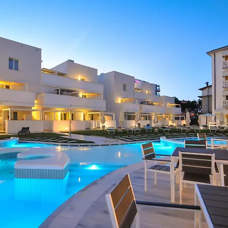 Marina Suites & Apartments 4 Stelle S-2