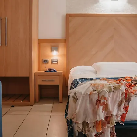 Hotel Tropical-2