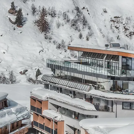 Josl Mountain Lounging Hotel - Adults Only!-3