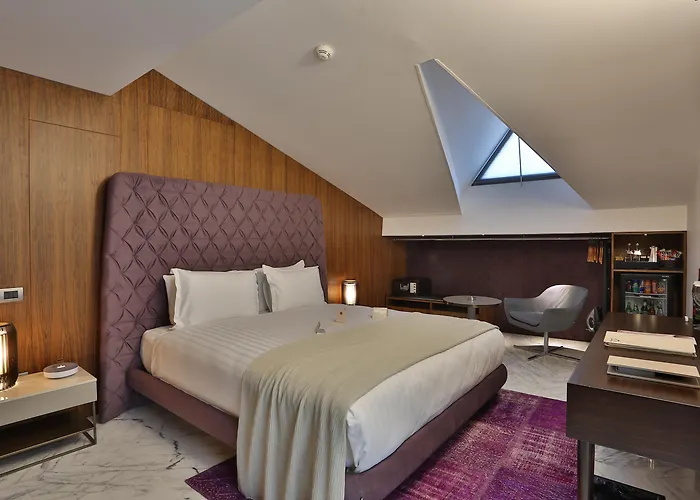 Zentrales Hotel: Dosso Dossi Hotels & Spa Downtown