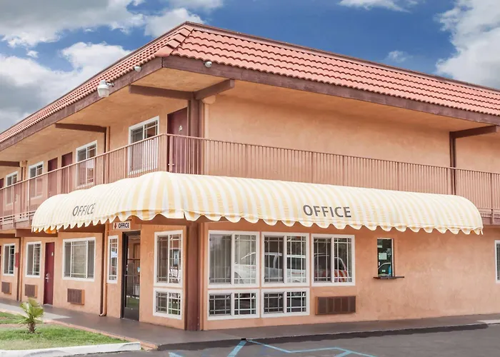 Days Inn By Wyndham Barstow