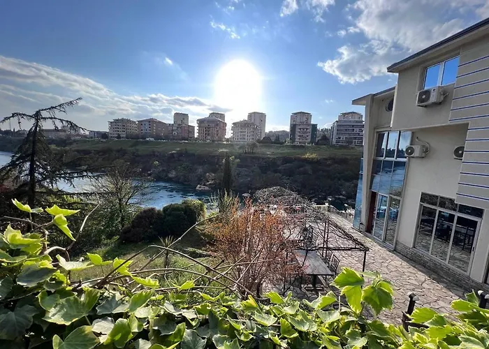 Hotel Ambasador