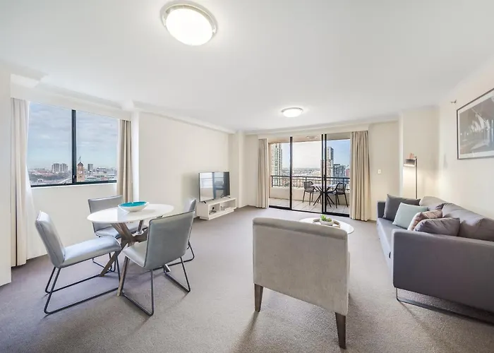 Oaks Castlereagh Suites