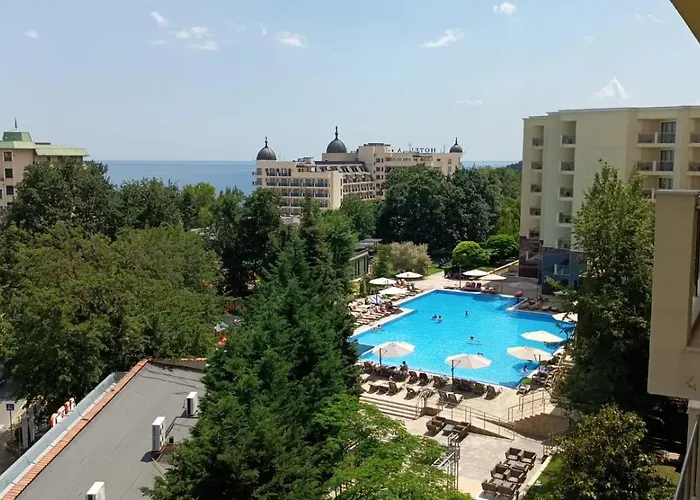 Apart Hotel Golden Line private apartments