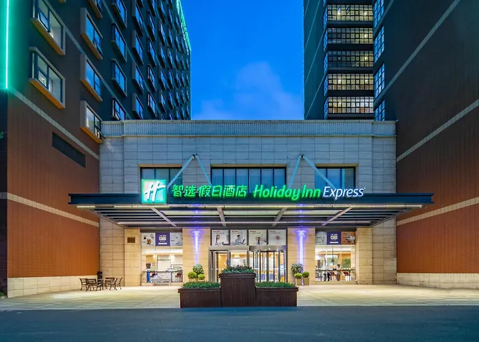 Günstiges Hotel: Holiday Inn Express Shanghai New Jinqiao By Ihg