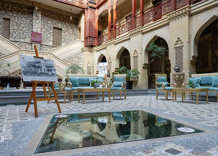  Shah Palace Luxury Museum