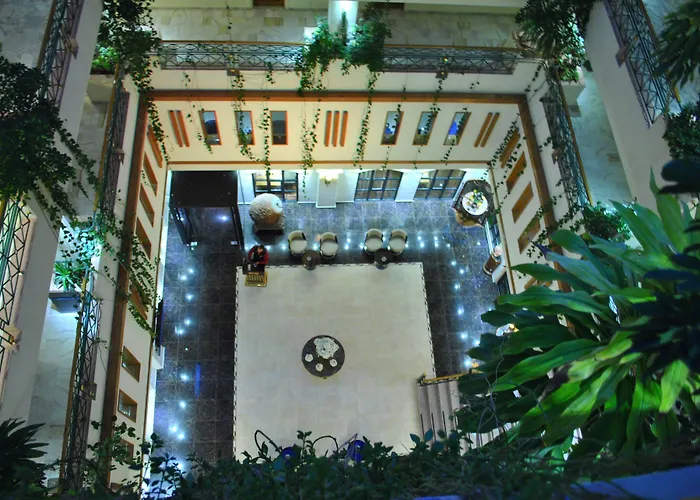 Larsa Hotel