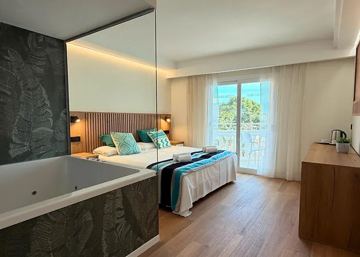 Welikehotel Triton Beach