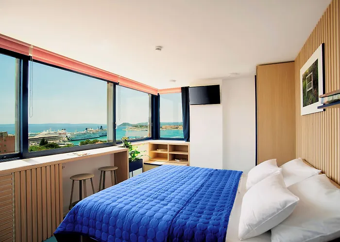 Urlaubsunterkunft Horizon Luxury Suites & Design Rooms