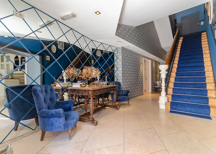 Lx Boutique Hotel