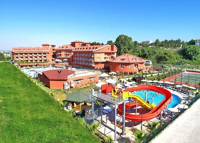Club Side Coast Hotel